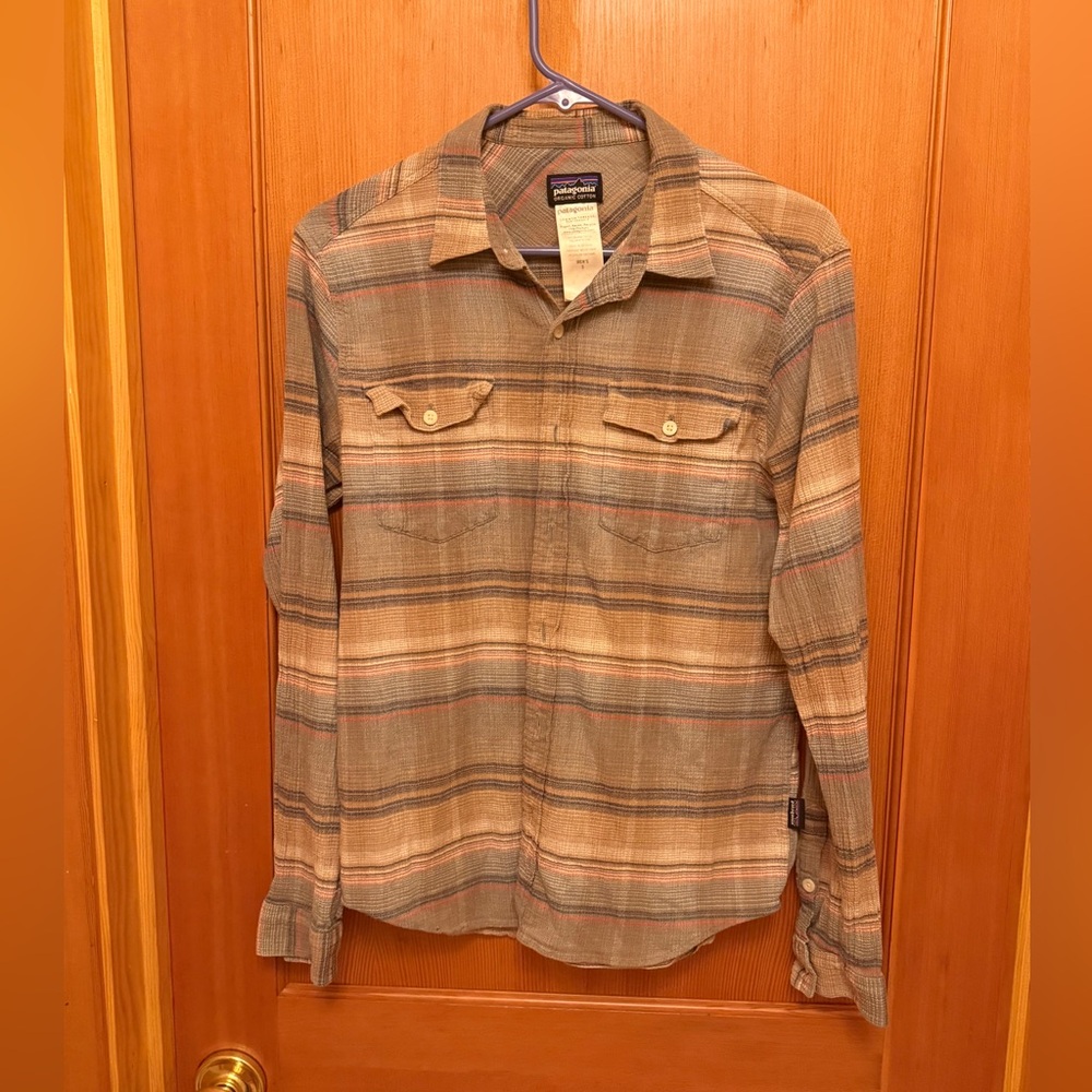 Patagonia 100% Organic Cotton Button Down Shirt